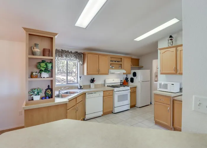 Holiday home Family Show Getaway - 7 Mi To Town!