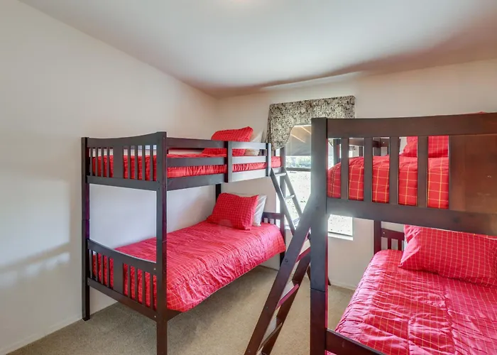 Holiday home Family Show Getaway - 7 Mi To Town!