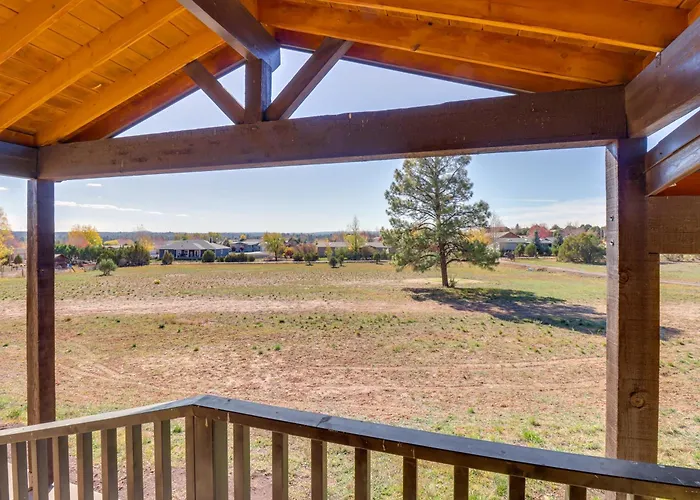Family Show Getaway - 7 Mi To Town! Holiday home *